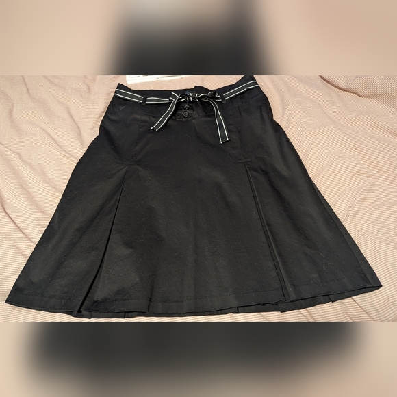 H&M Vintage styling Black pleated A-line Skirt - Picture 1 of 5